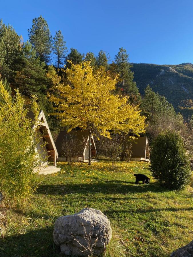 Camping Calme Et Nature Castellane Exterior foto