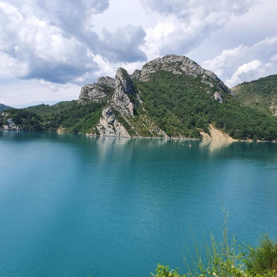 Camping Calme Et Nature Castellane Exterior foto