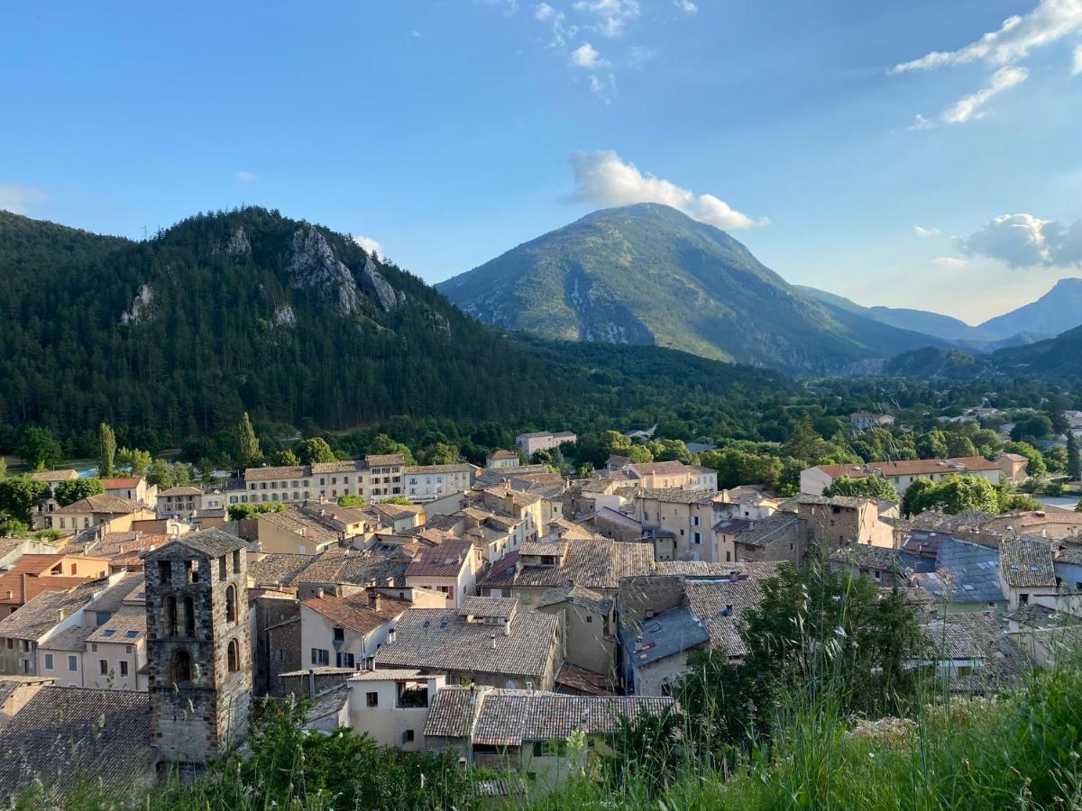 Camping Calme Et Nature Castellane Exterior foto